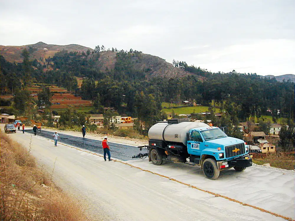 Riegos de Imprimación asfálticas y Riego de Liga