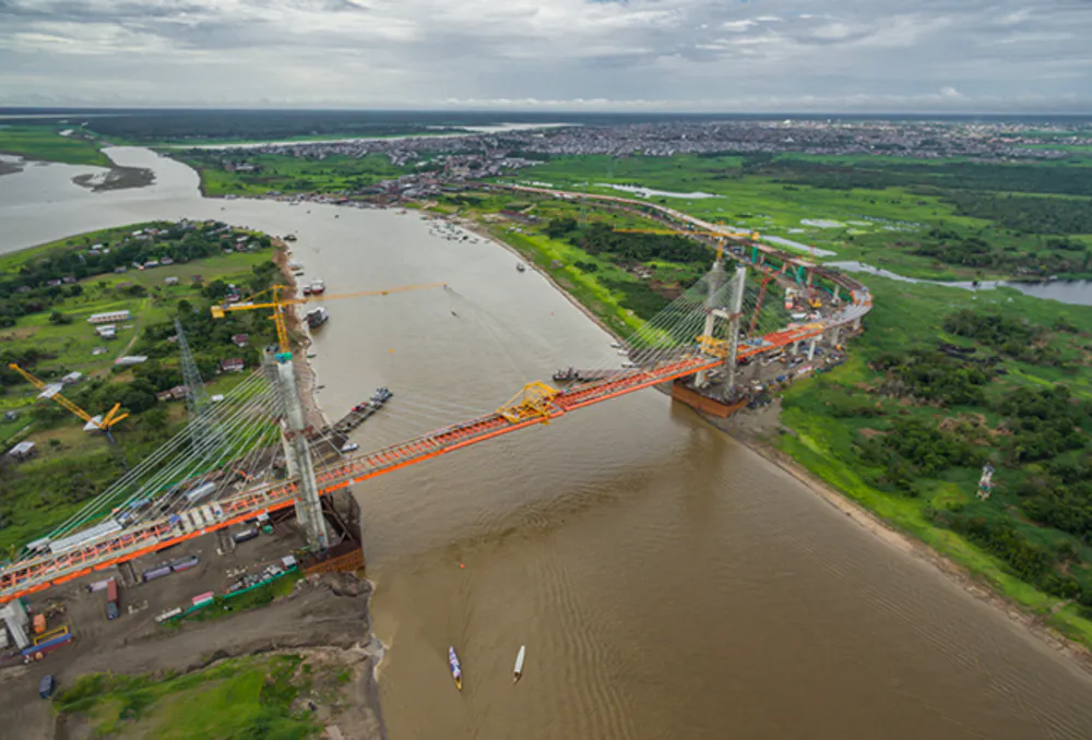 Vías de Acceso del Puente Nanay, Iquitos, Perú.