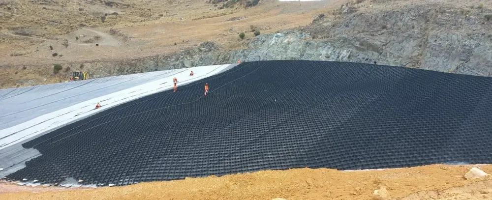 Cierre de Pads de lixiviación, Mina Pierina de Barrick, Áncash, Perú.