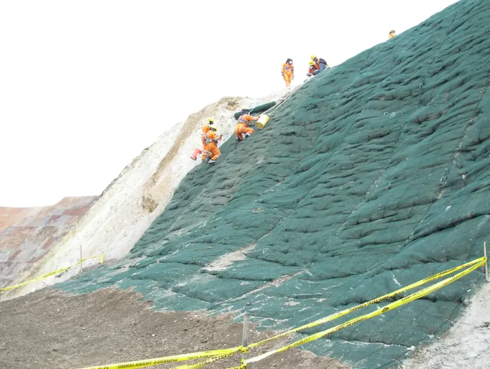 Control de erosión en tajos mineros – Minera Pierina, Áncash, Perú
