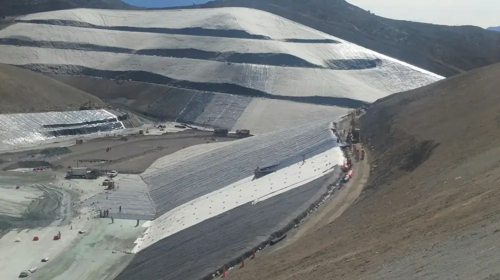 Impermeabilización del  Pad 1 - Fase III, Sociedad Minera Cerro Verde, Arequipa, Perú.
