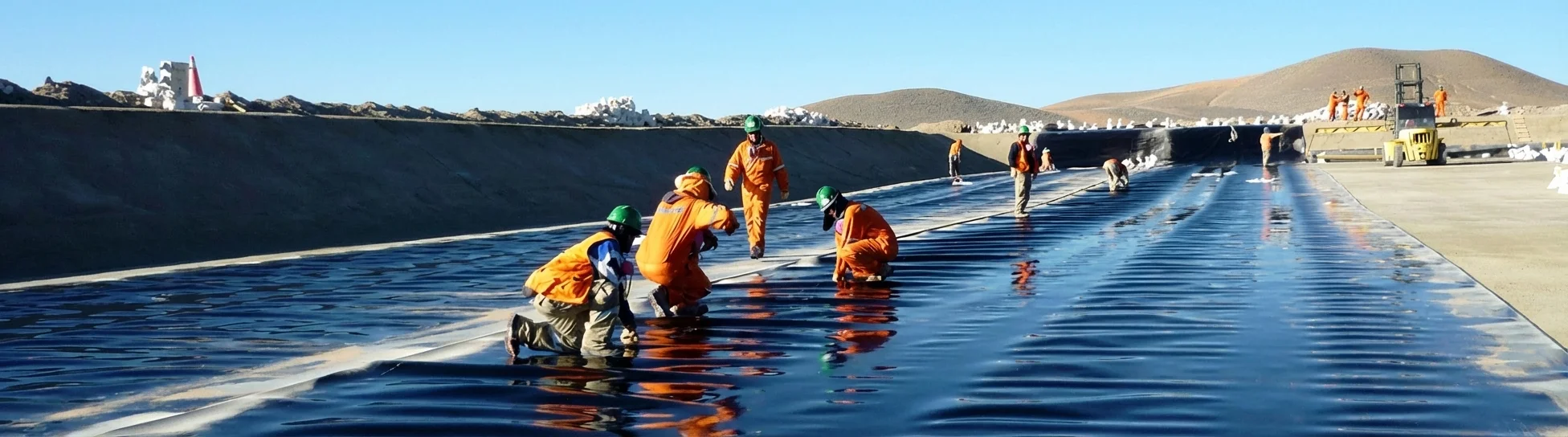 Instalación de Geosintéticos con Respaldo y Experiencia 